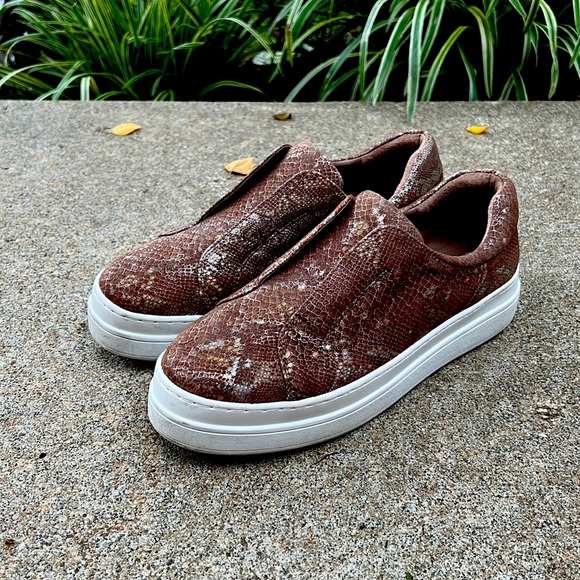 J/Slides NYC slip on snake print shoe, size 8 - Picture 1 of 6